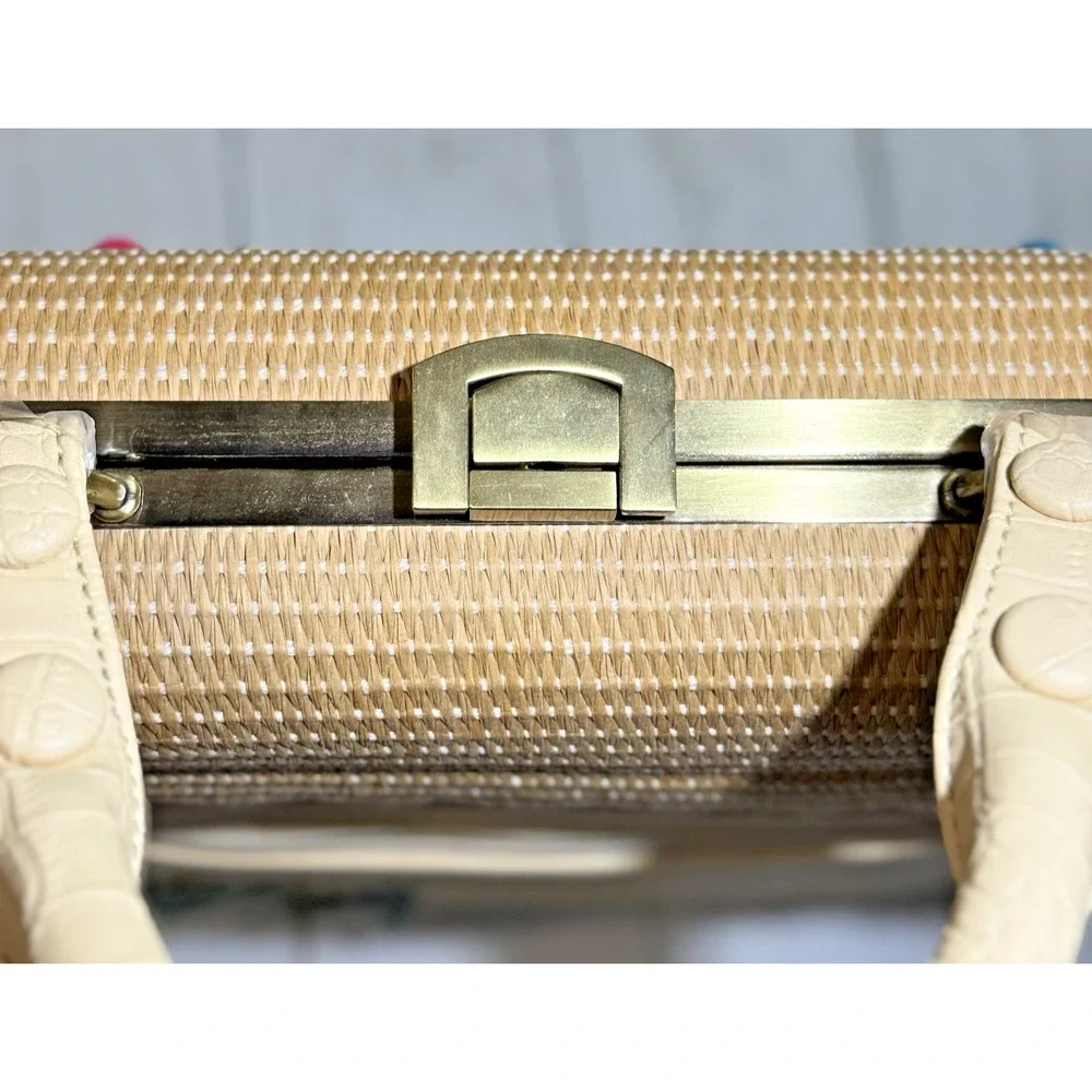 NWT Vendula Tiki Bar Grab Bag Rare Retired Beige 9"x11" Straw Crossbody Vegan - Picture 6 of 16